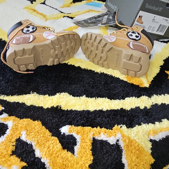 Custom toddler timberland boots size 7c - Picture 3 of 5